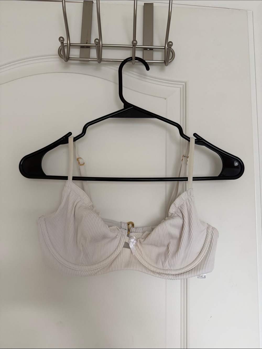 B Swim White Ribbed Underwire Bikini Top Size M